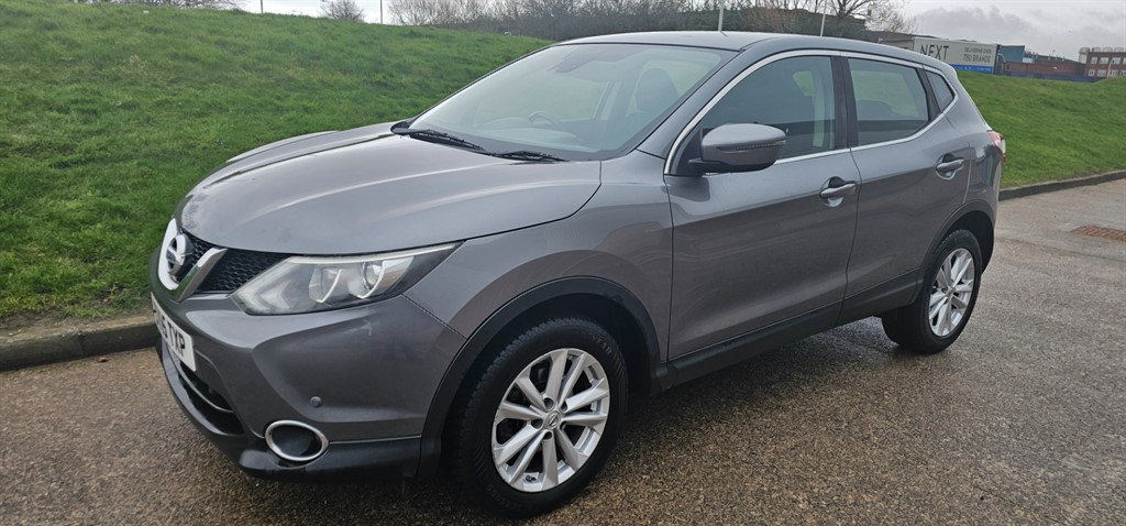 Used Nissan Qashqai 2015 for sale - 77588868: Photo 4