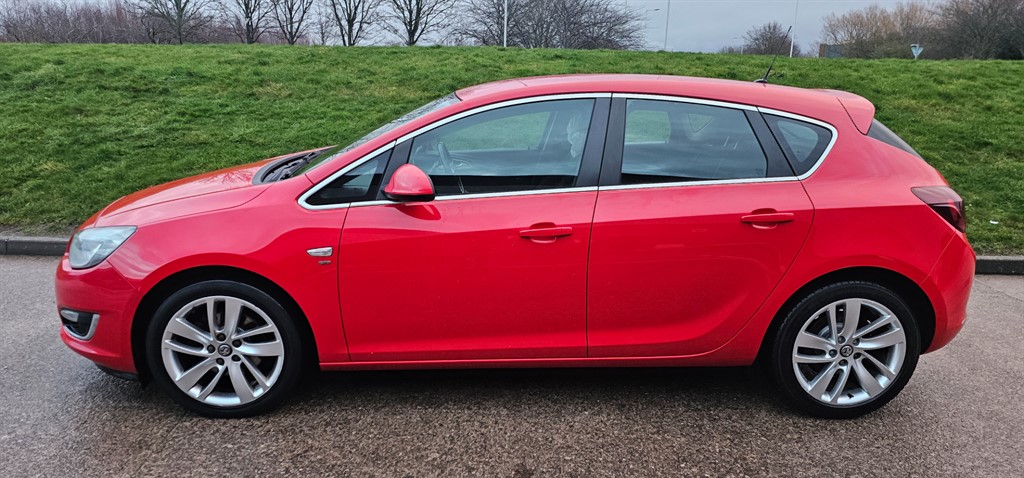 Used Vauxhall Astra 2012 for sale - 77186581: Photo 1