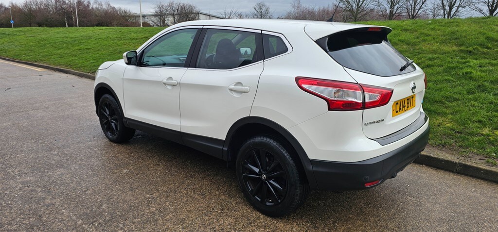 Used Nissan Qashqai 2014 for sale - 77588857: Photo 2