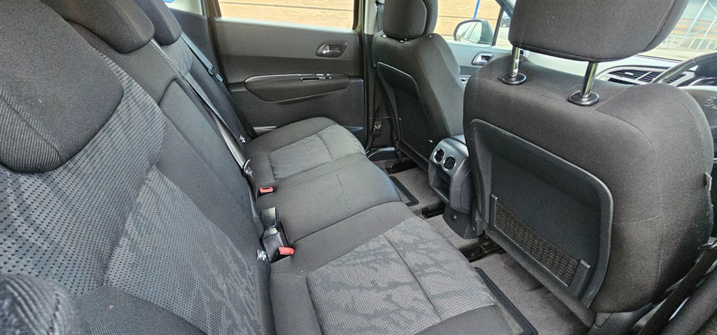 Used Peugeot 3008 2011 for sale - 76628565: Photo 14