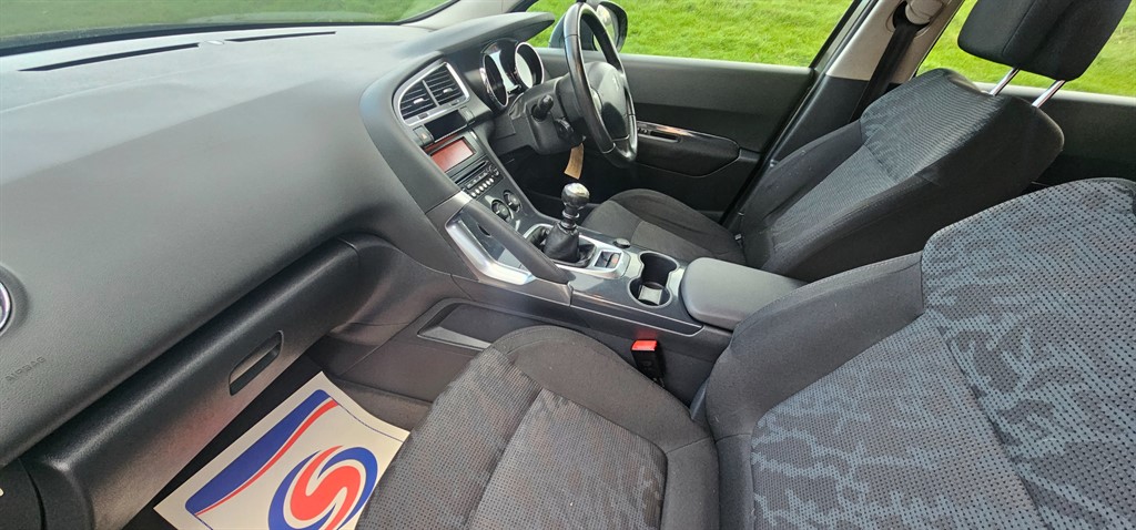 Used Peugeot 3008 2011 for sale - 76628565: Photo 8