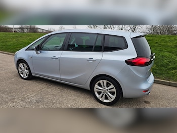 Used Vauxhall Zafira Tourer 2015 for sale - 77504657: Photo