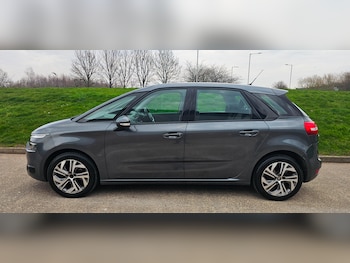 Used Citroen C4 Picasso 2015 for sale - 79486197: Photo
