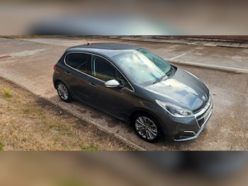 Used Peugeot 208 2016 for sale - 79567390: Photo