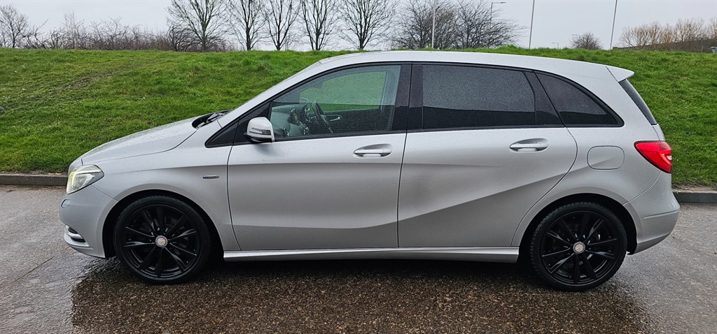 Used Mercedes-Benz B Class 2012 for sale - 76640630: Photo 1
