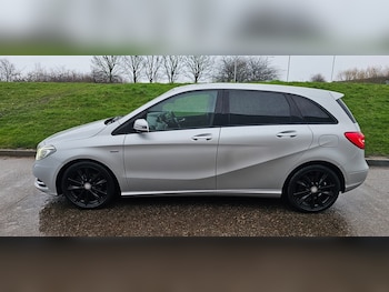 Mercedes-Benz - B Class