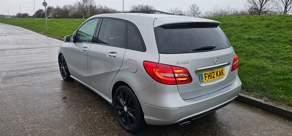 Used Mercedes-Benz B Class 2012 for sale - 76640630: Photo 2