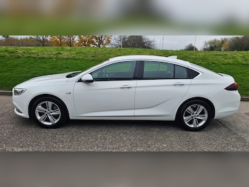 Used Vauxhall Insignia 2017 for sale - 77079304: Photo
