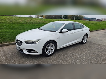 Used Vauxhall Insignia 2017 for sale - 77079304: Photo