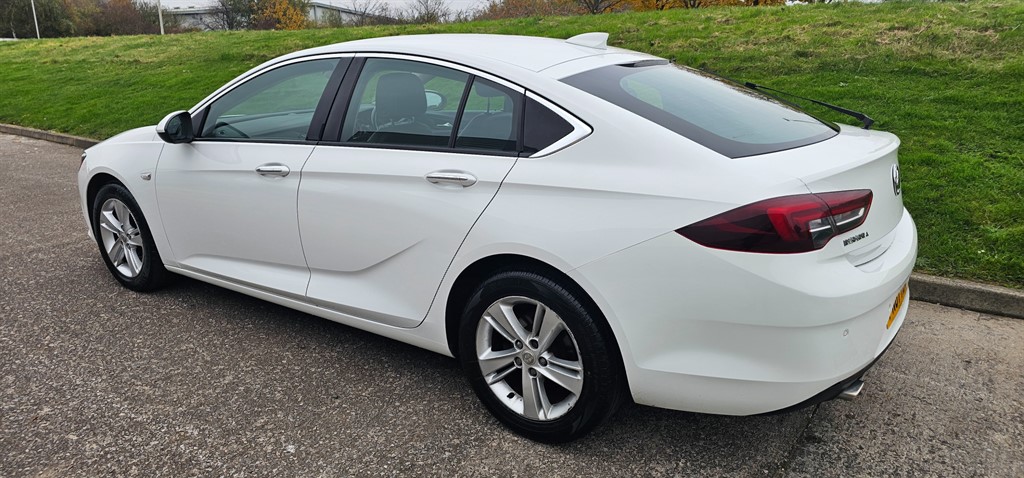 Used Vauxhall Insignia 2017 for sale - 77079304: Photo 8