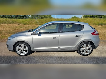 2013 - 1.5 dCi 110 Dynamique TomTom 5dr [Start Stop]