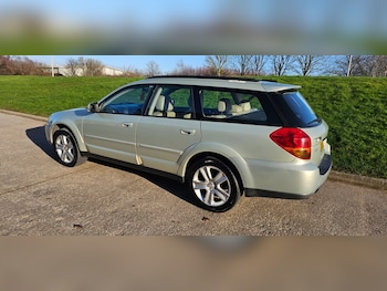 Used Subaru Outback 2005 for sale - 76984382: Photo