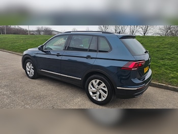 Used Volkswagen Tiguan 2022 for sale - 77588850: Photo