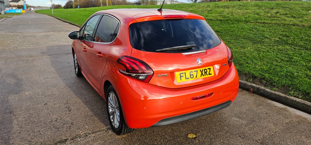 Used Peugeot 208 2017 for sale - 76628480: Photo 3
