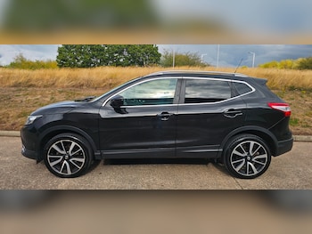 Used Nissan Qashqai 2017 for sale - 79567394: Photo
