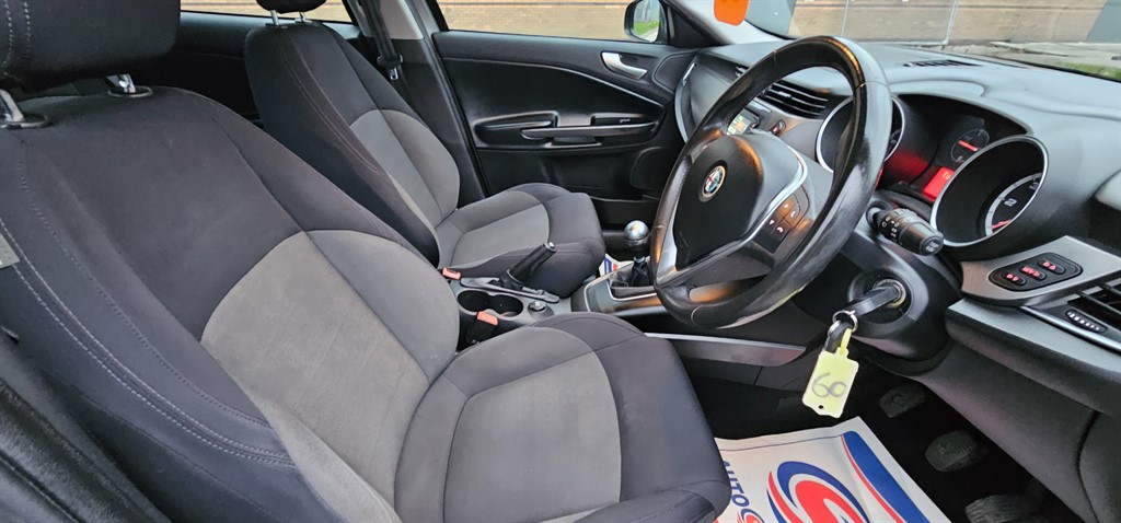 Used Alfa Romeo Giulietta 2015 for sale - 76628595: Photo 17