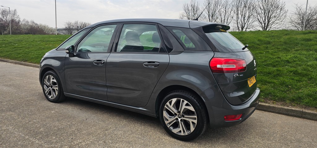 Used Citroen C4 Picasso 2015 for sale - 77660702: Photo 2