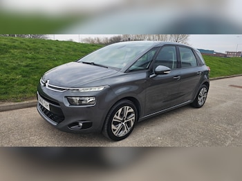 Used Citroen C4 Picasso 2015 for sale - 77660702: Photo