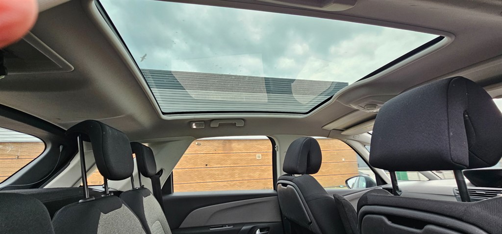 Used Citroen C4 Picasso 2015 for sale - 77660702: Photo 9