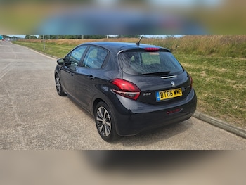Used Peugeot 208 2016 for sale - 78862386: Photo