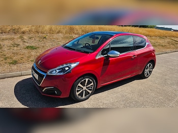 Used Peugeot 208 2016 for sale - 79375970: Photo