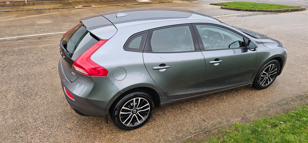 Used Volvo V40 2016 for sale - 76966998: Photo 10