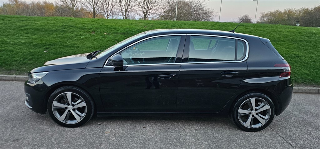 Used Peugeot 308 2018 for sale - 76628590: Photo 1