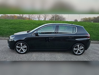 Used Peugeot 308 2018 for sale - 76628590: Photo