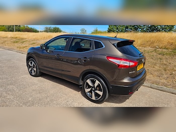 Used Nissan Qashqai 2015 for sale - 79427742: Photo
