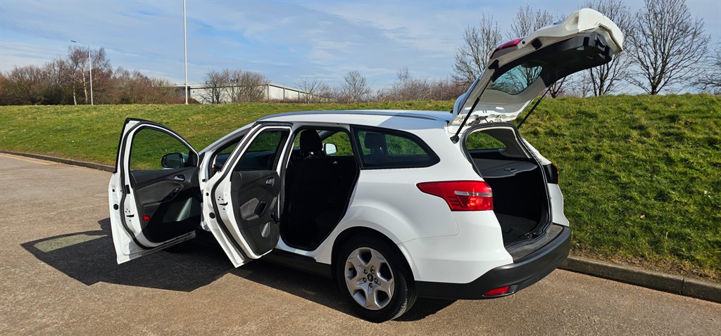 Used Ford Focus 2015 for sale - 76628599: Photo 10