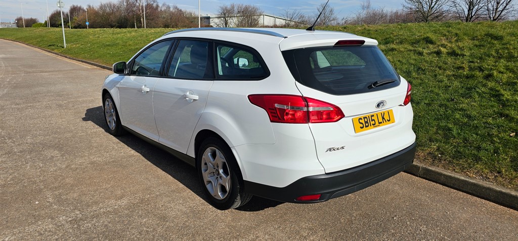 Used Ford Focus 2015 for sale - 76628599: Photo 3