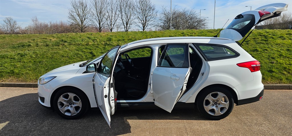 Used Ford Focus 2015 for sale - 76628599: Photo 9