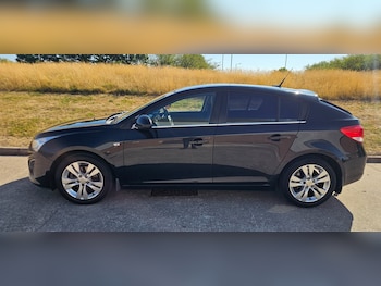 Used Chevrolet Cruze 2013 for sale - 79196059: Photo