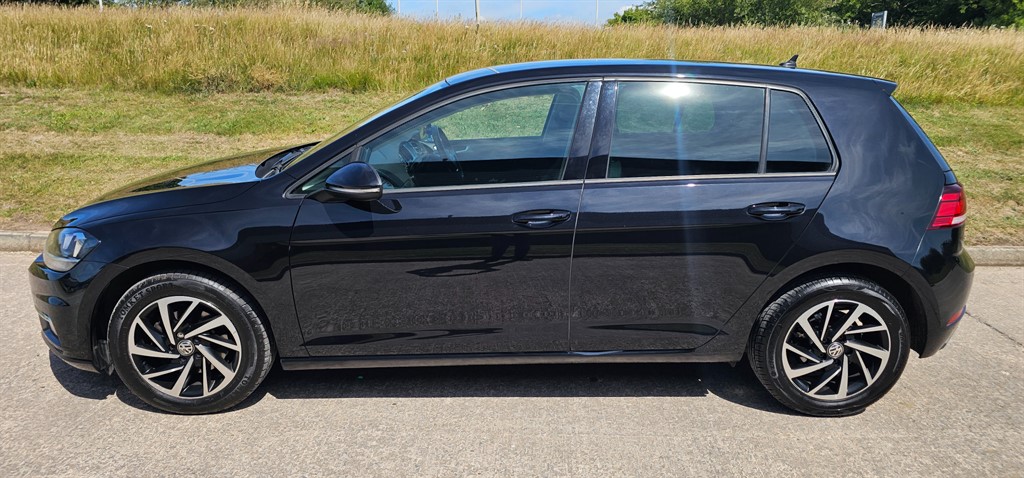 Used Volkswagen Golf 2019 for sale - 76628523: Photo 1