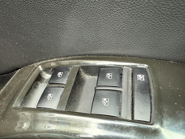 Used Vauxhall Meriva 2012 for sale - 76231124: Photo 24