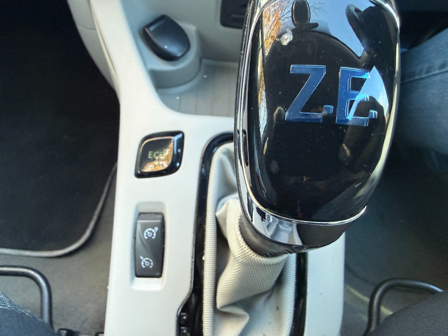 Used Renault Zoe 2015 for sale - 76638716: Photo 14