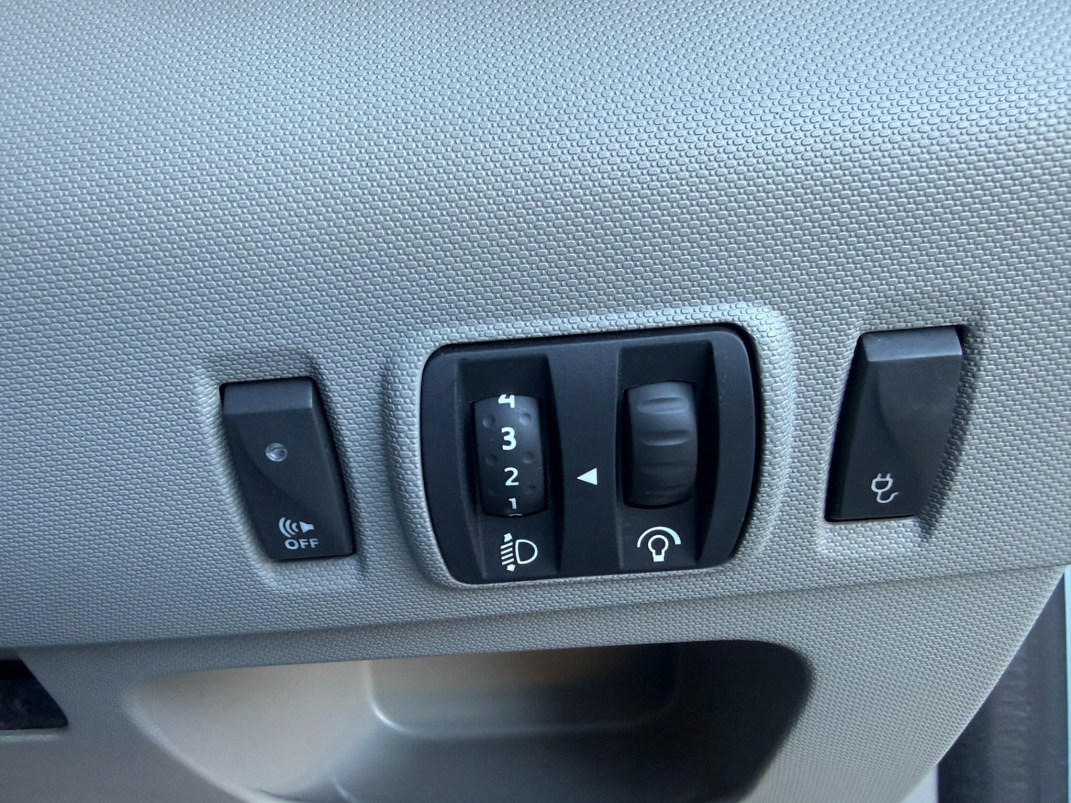 Used Renault Zoe 2015 for sale - 76638716: Photo 17