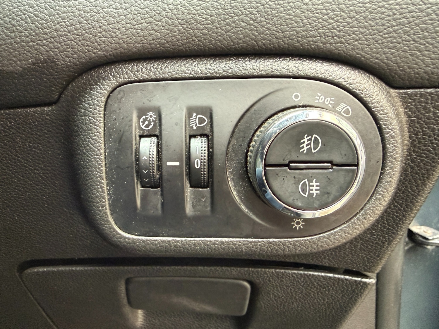 Used Vauxhall Zafira 2015 for sale - 77640600: Photo 19