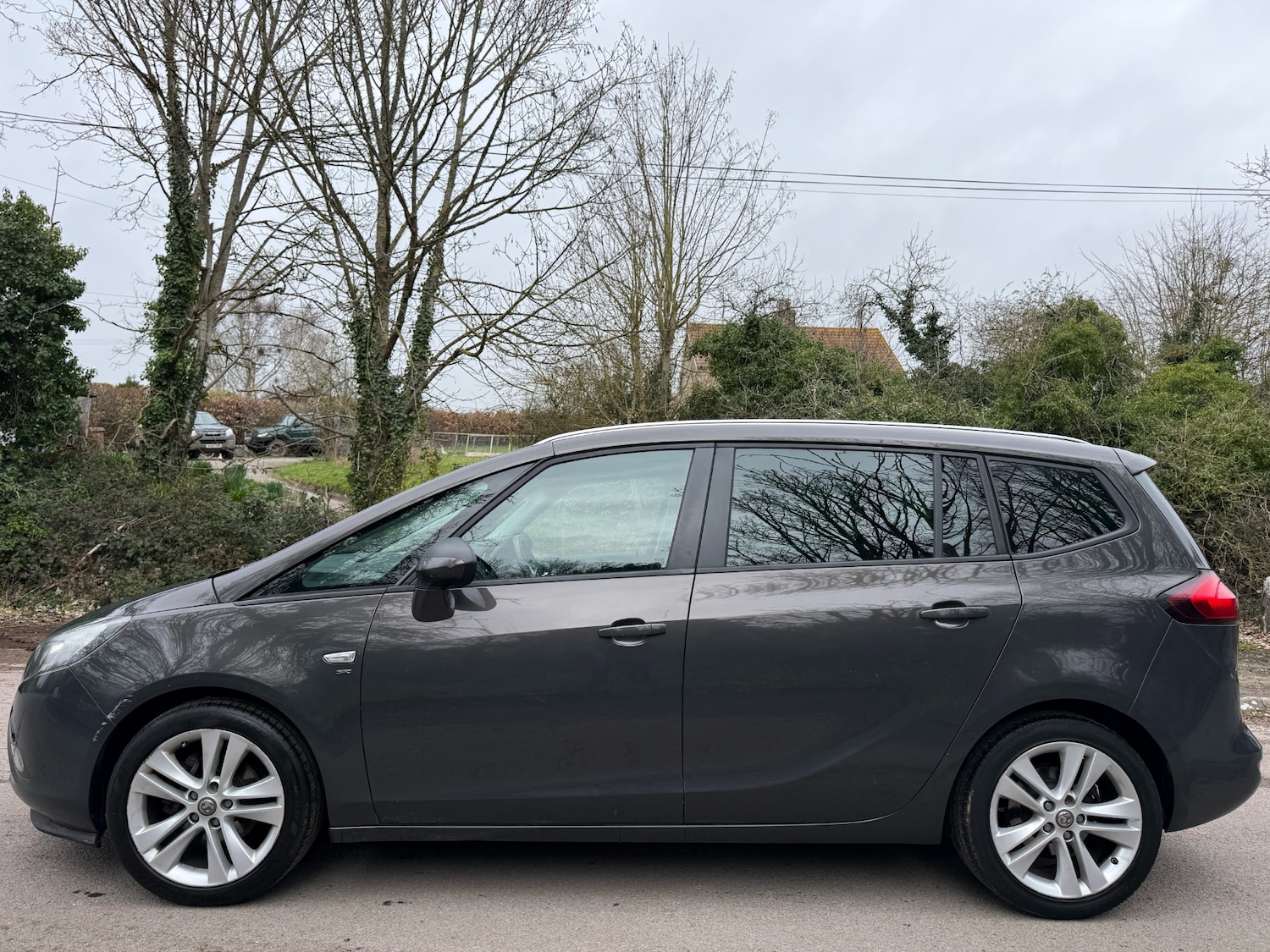 Used Vauxhall Zafira 2015 for sale - 77640600: Photo 2