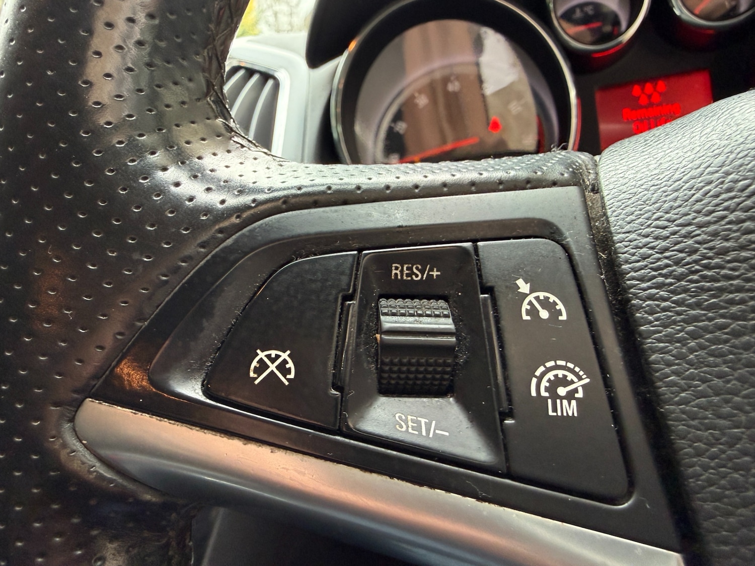 Used Vauxhall Zafira 2015 for sale - 77640600: Photo 21