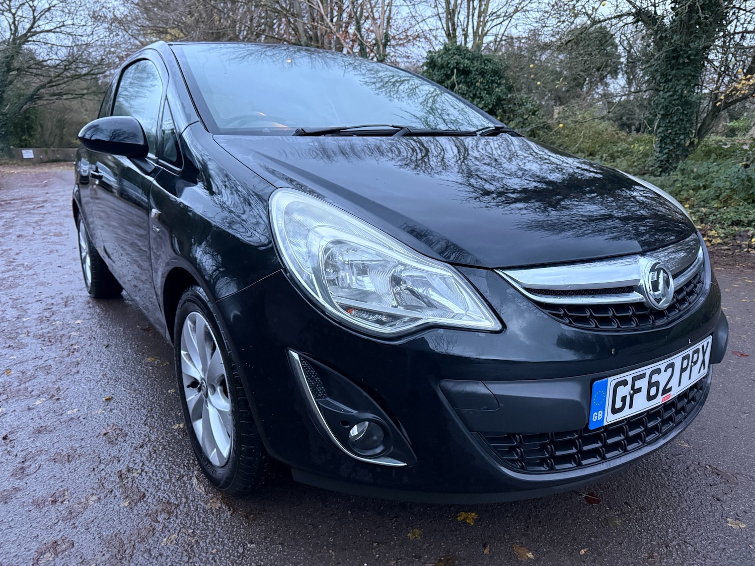 Used Vauxhall Corsa 2012 for sale - 76895084: Photo 2