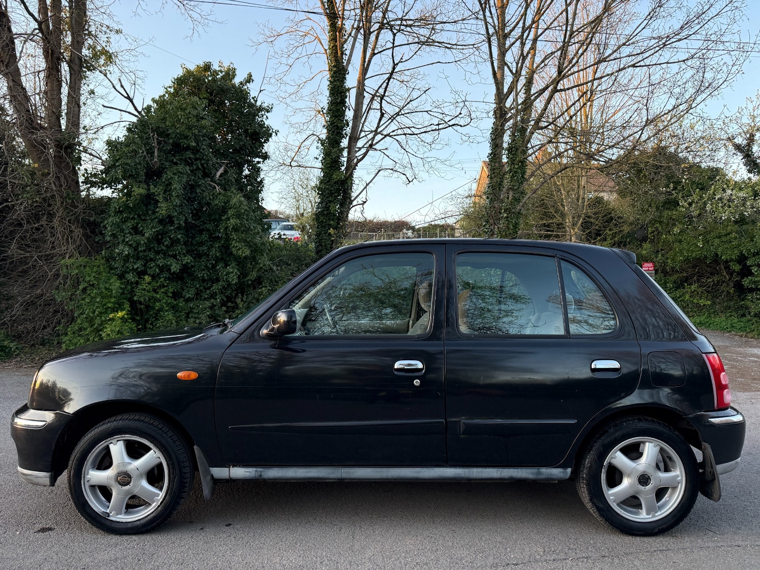Used Nissan Micra 2001 for sale - 78141105: Photo 2