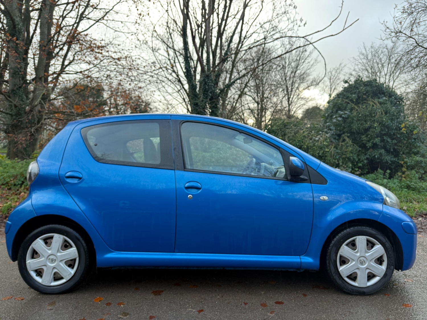 Used Toyota AYGO 2011 for sale - 76897213: Photo 3