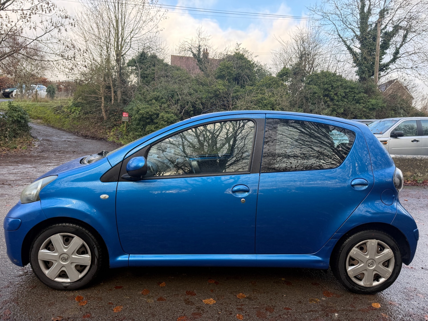 Used Toyota AYGO 2011 for sale - 76897213: Photo 4