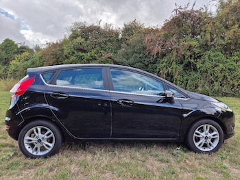 Used Ford Fiesta 2015 for sale - 75746252: Photo