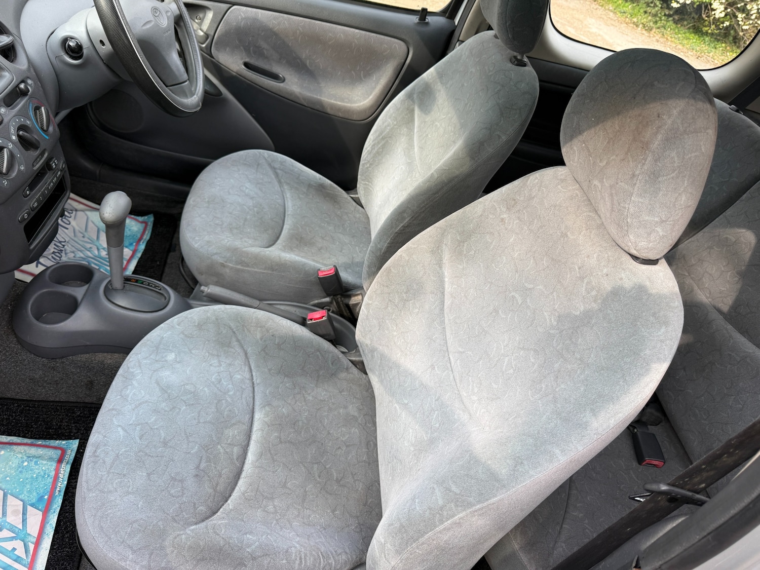 Used Toyota Yaris 1999 for sale - 77981738: Photo 12