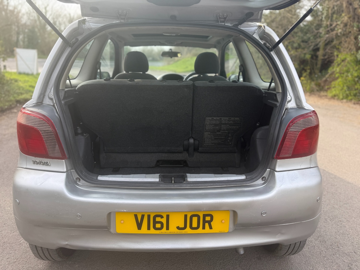 Used Toyota Yaris 1999 for sale - 77981738: Photo 9