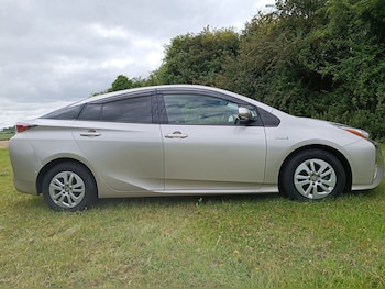 Used Toyota Prius  for sale - 74912713: Photo