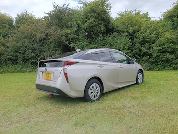 Used Toyota Prius  for sale - 74912713: Photo