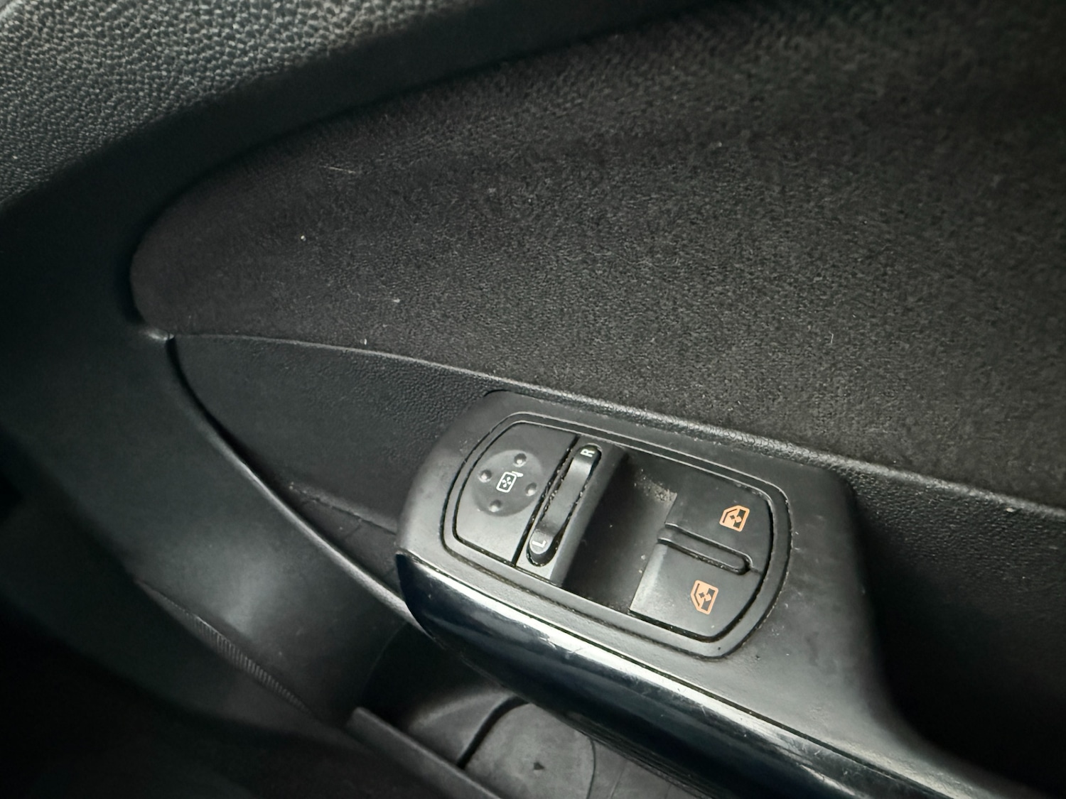 Used Vauxhall Corsa 2011 for sale - 76687435: Photo 23